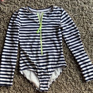Long sleeve swim suit